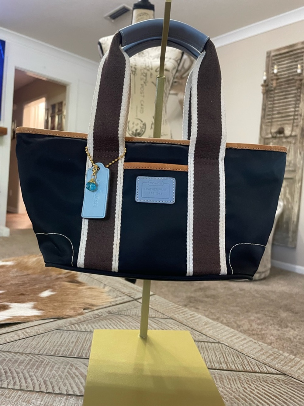 Vintage Coach 1941 Mini Tote

💥RARE FIND 💥